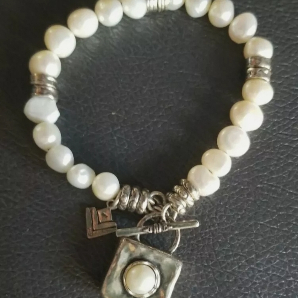 Silpada B1439 Freshwater Pearl Bead Bracelet with Hammered Sterling Silver Charm